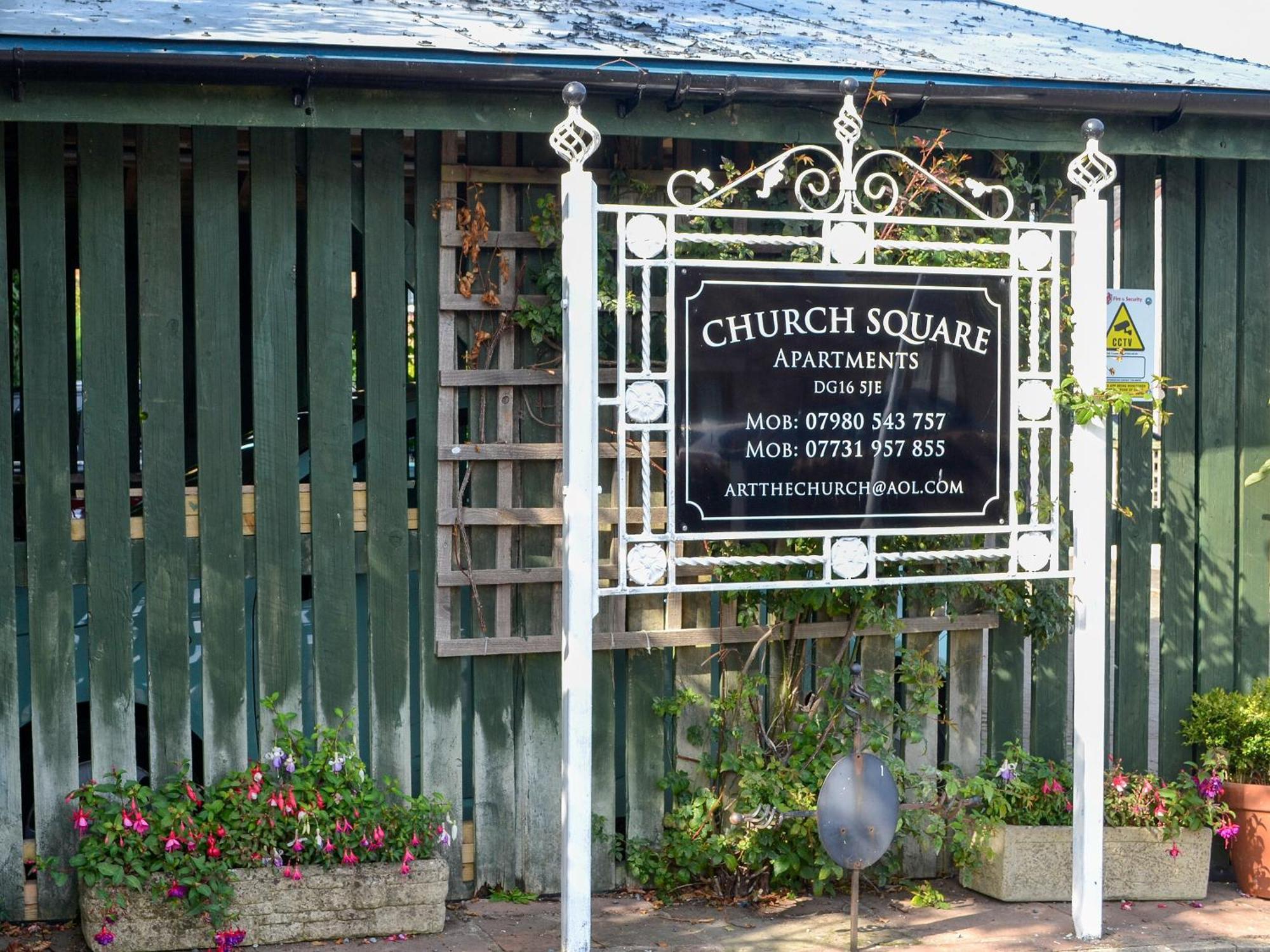 5 Church Square Rigg Екстериор снимка