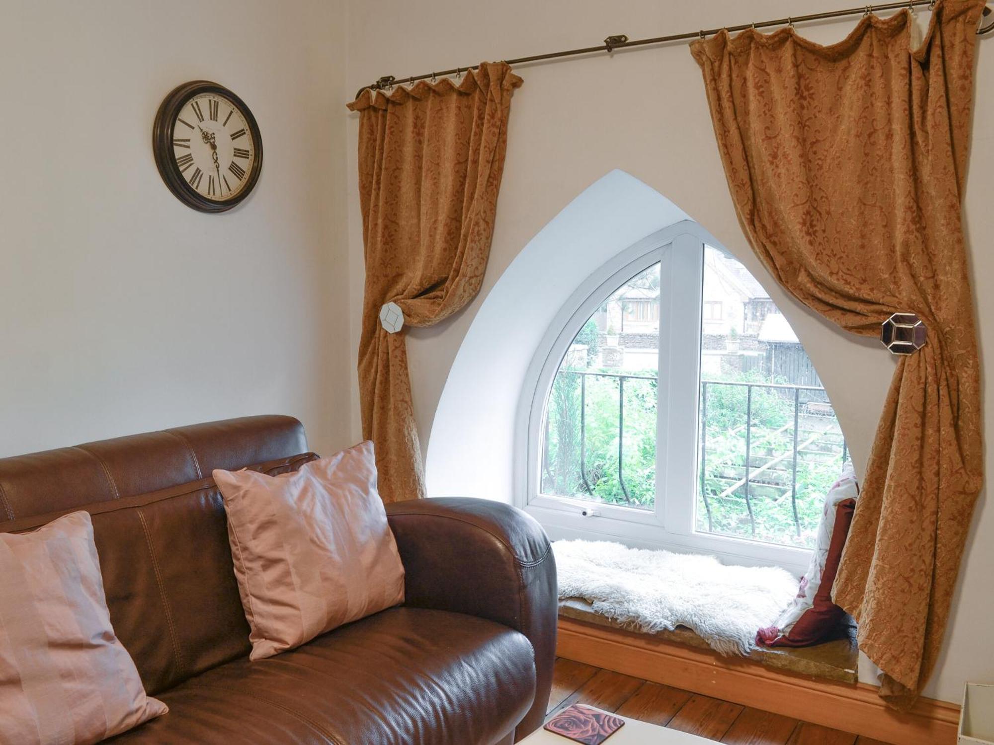 5 Church Square Rigg Екстериор снимка